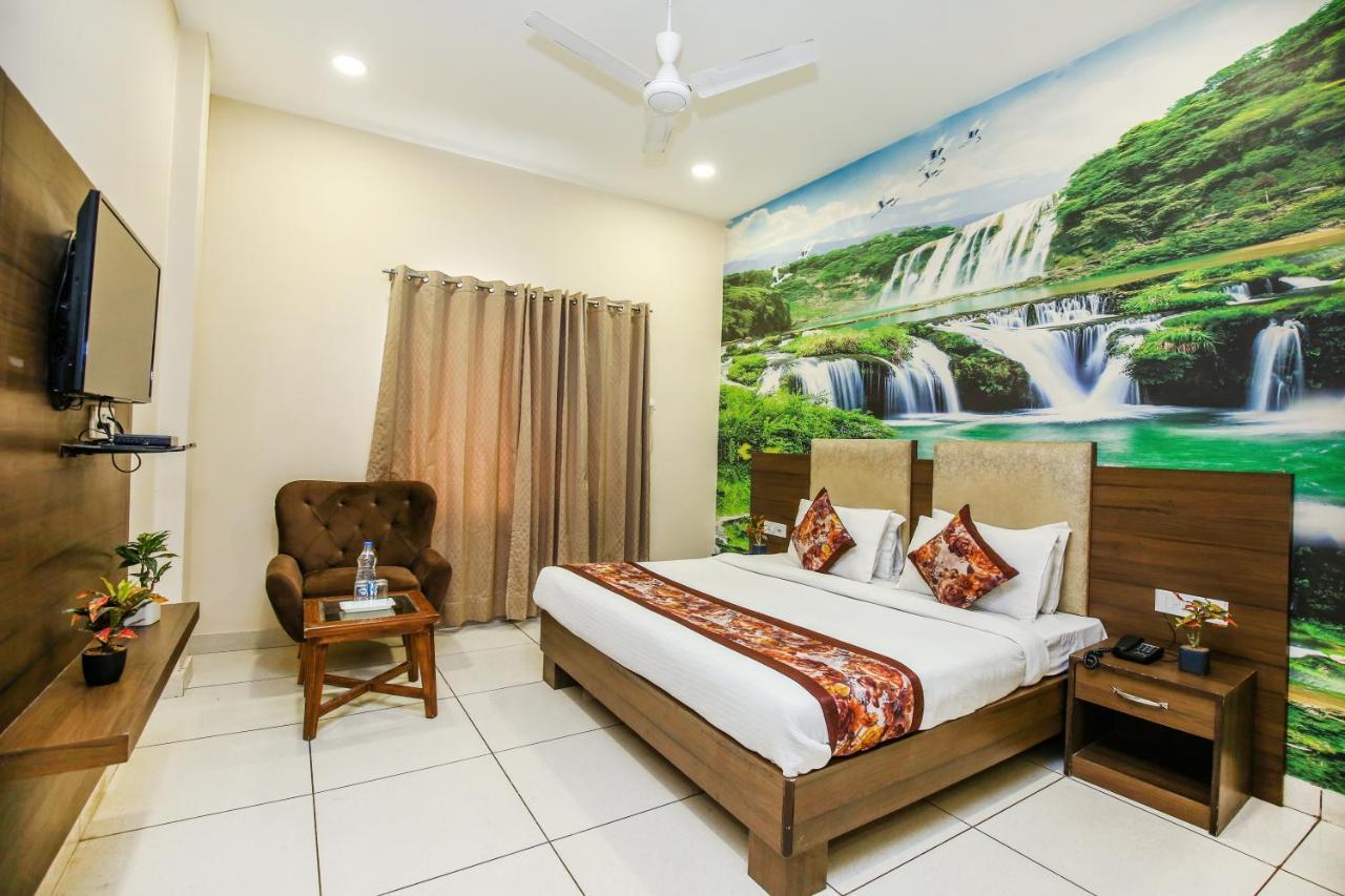 Hotel Karan Residency - 5 Min Walk From Golden Temple Amritsar Exterior photo