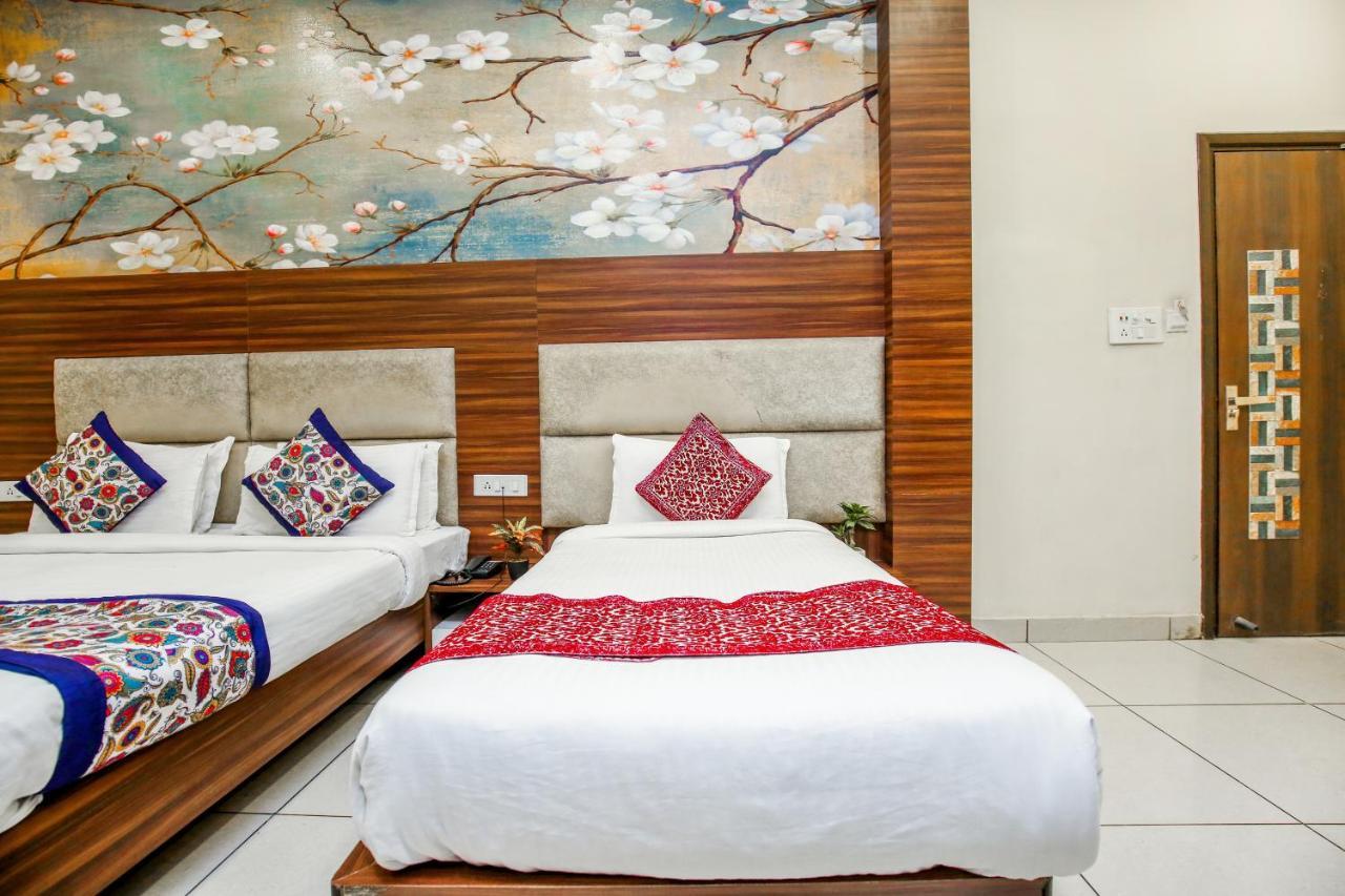 Hotel Karan Residency - 5 Min Walk From Golden Temple Amritsar Exterior photo